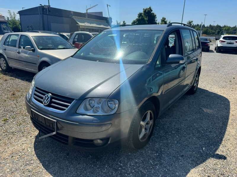 Grau Gebraucht 2003 VW Touran Highline Van / Kleinbus | 950 € (Fairer Preis) - Bild 1/4