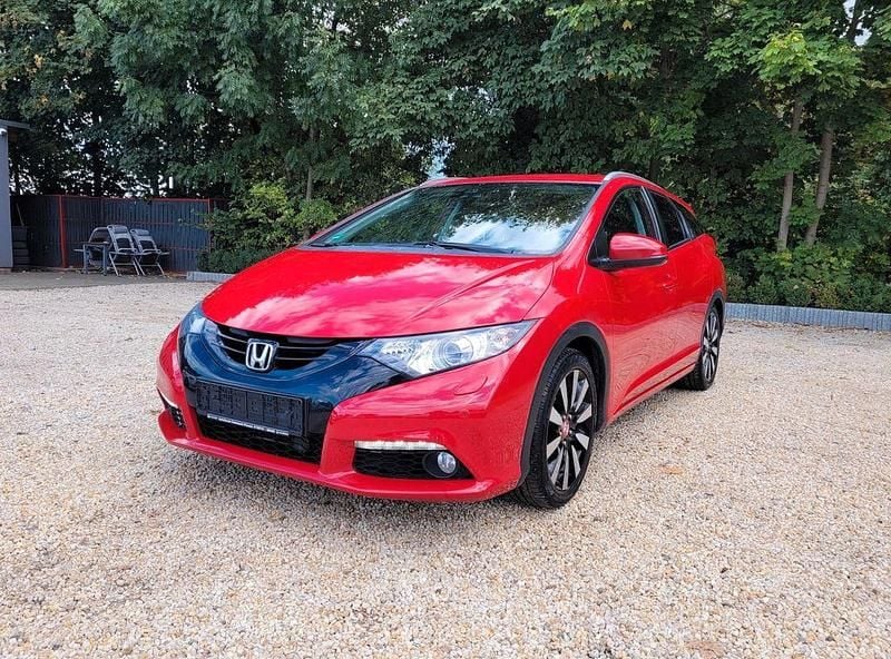 Rot Gebraucht 2014 Honda Civic Lifestyle Kombi | 6.880 € (Fairer Preis) - Bild 1/4