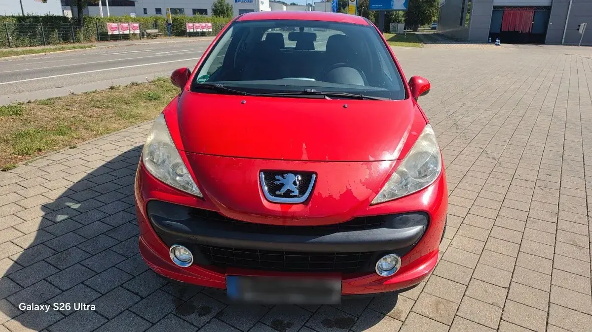 Gebraucht Peugeot 207 73 PS (53 kW) 2009 Rot Limousine