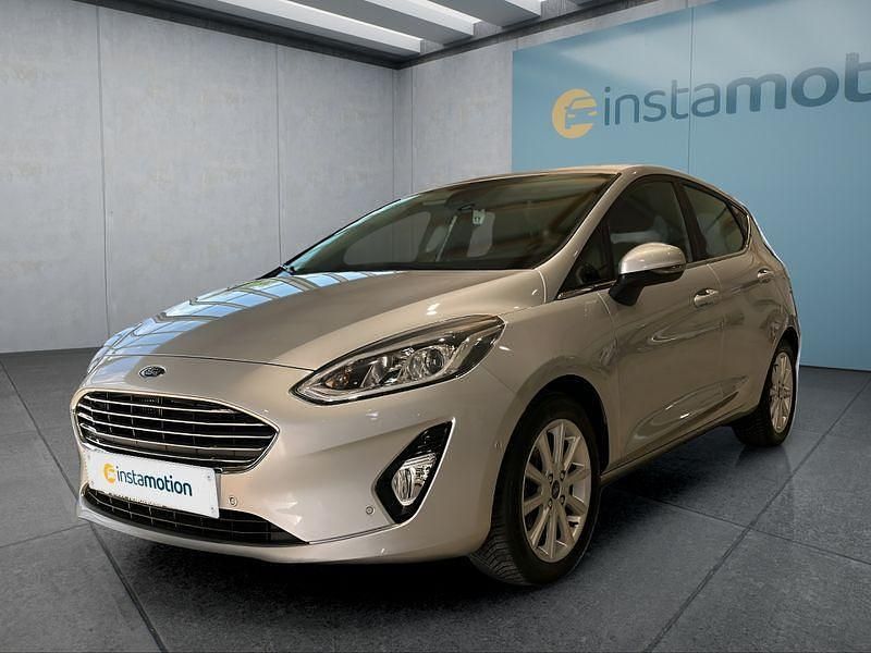 Silber Gebraucht 2019 Ford Fiesta Kleinwagen | 13.999 € (Teuer) - Bild 1/4