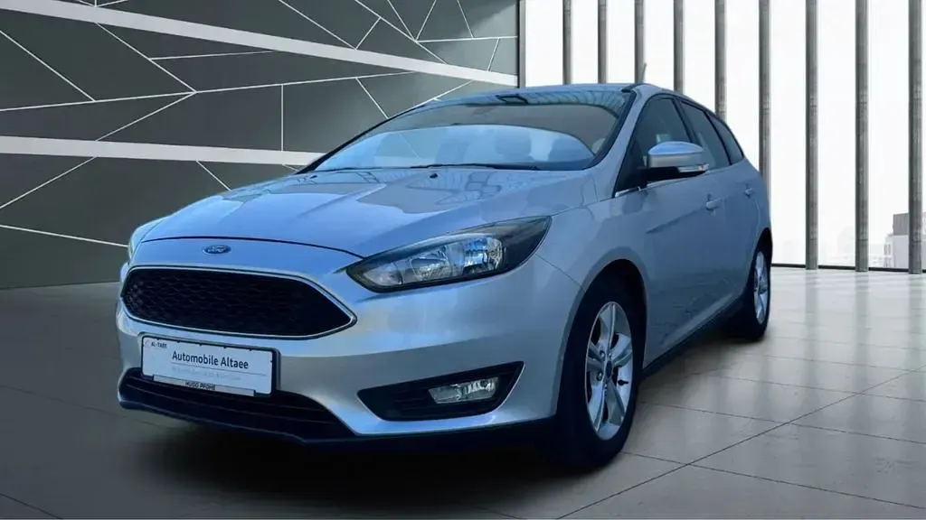 Używany Ford Focus 101 KM (74 kW) 2016 Szary Sedan/Limuzyna