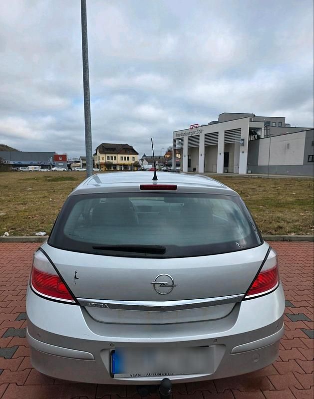 Gebraucht Opel Astra 105 PS (77 kW) 2004 Grau Limousine