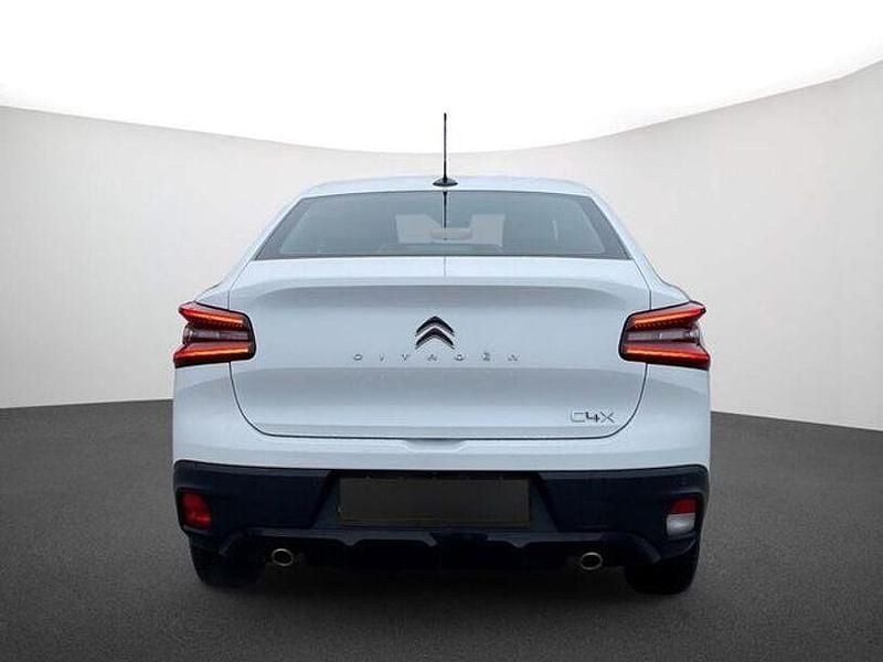 Second-hand Citroën C4 X Feel 131 CP (96 kW) 2023 Alb SUV
