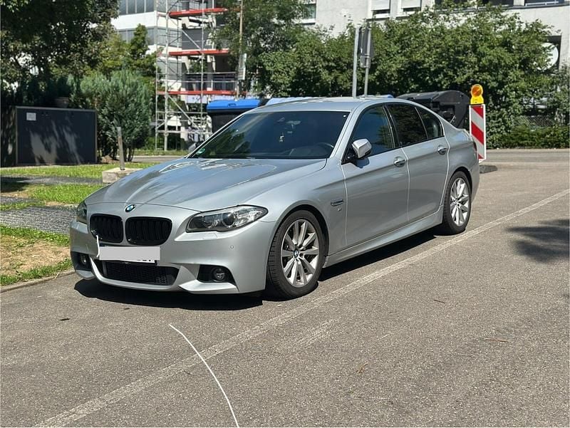 Silber Gebraucht 2014 BMW 520 M Sport Limousine | 14.000 € (Guter Preis) - Bild 1/4