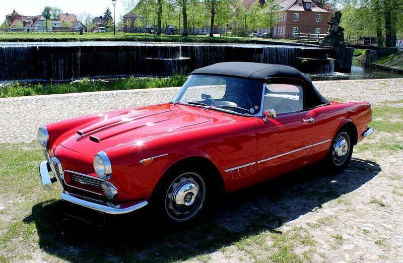 Alfa rosso Gebraucht 1960 Alfa Romeo 2000 Cabrio | 88.500 € - Bild 1/4