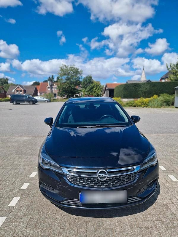 Blau Gebraucht 2018 Opel Astra Kombi | 8.900 € (Guter Preis) - Bild 1/4