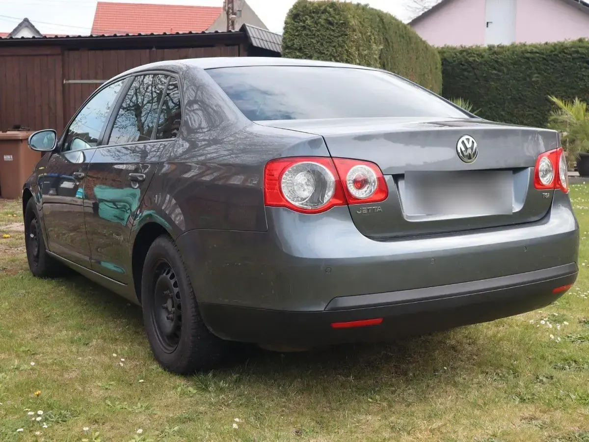 Brugt VW Jetta Freestyle 125 HK (91 kW) 2009 Grå Sedan