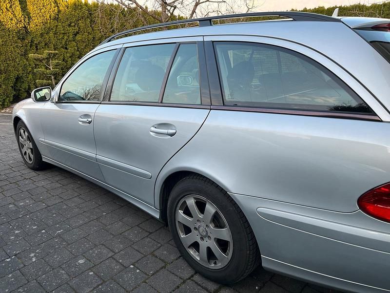 Gebraucht Mercedes 220 170 PS (125 kW) 2008 Silber Kombi