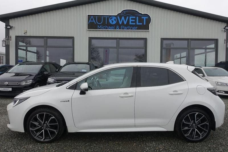 Gebraucht Toyota Corolla 152 PS (111 kW) 2020 Super white 2 Limousine