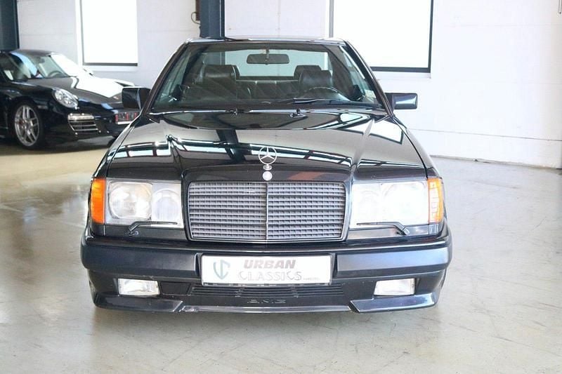 Second-hand Mercedes E300 AMG 272 CP (200 kW) 1992 Negru Coupe