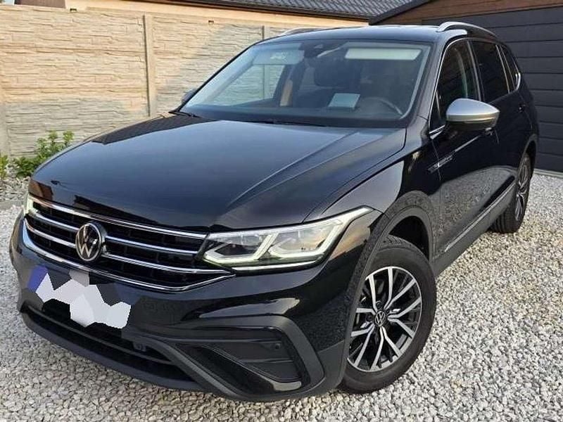 Schwarz Gebraucht 2022 VW Tiguan Allspace Life SUV | 24.400 € (Fairer Preis) - Bild 1/4