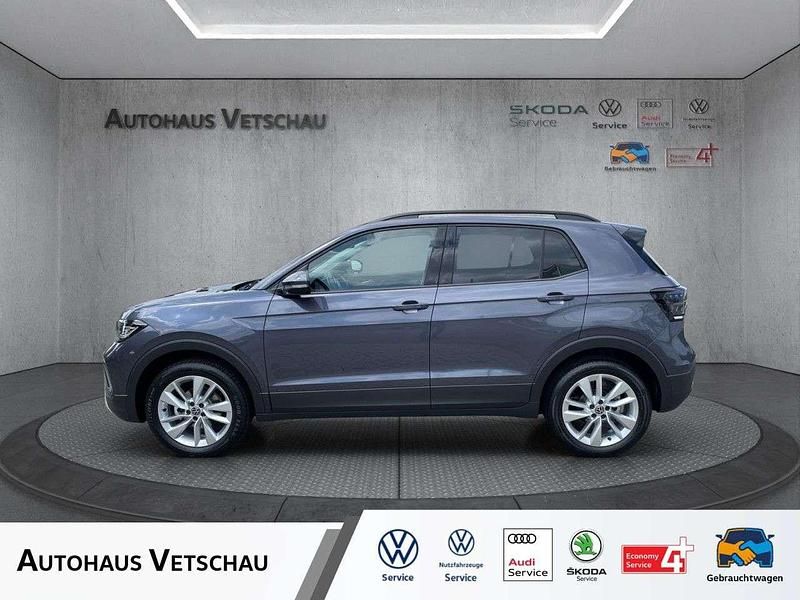 Rauchgrau (grau) Gebraucht 2025 VW T-Cross Life SUV | 28.990 € (Teuer) - Bild 1/4