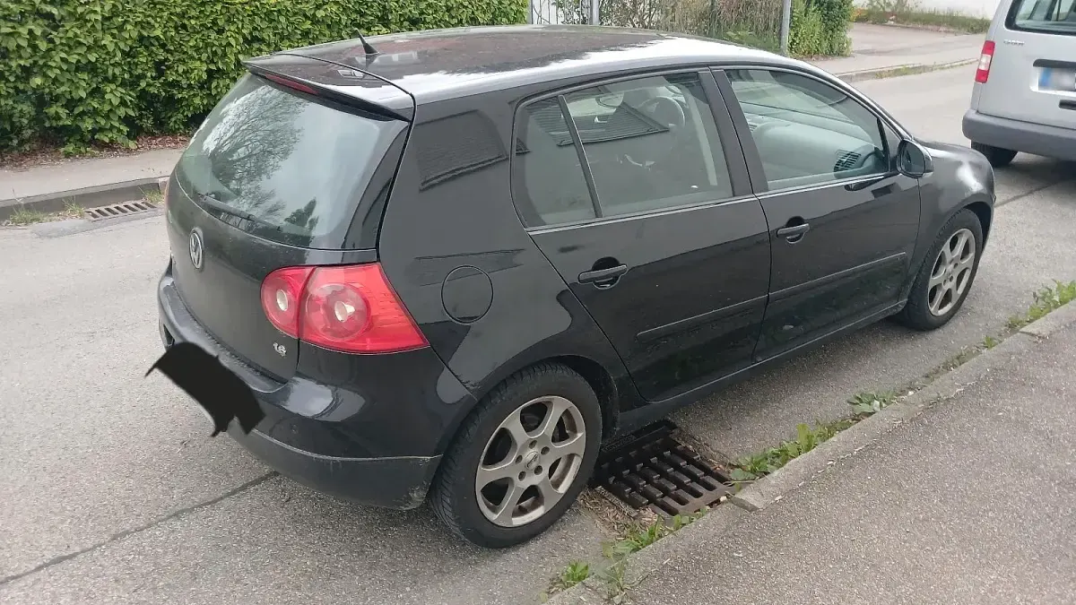 Brugt VW Golf V 70 HK (51 kW) 2007 Sort Sedan