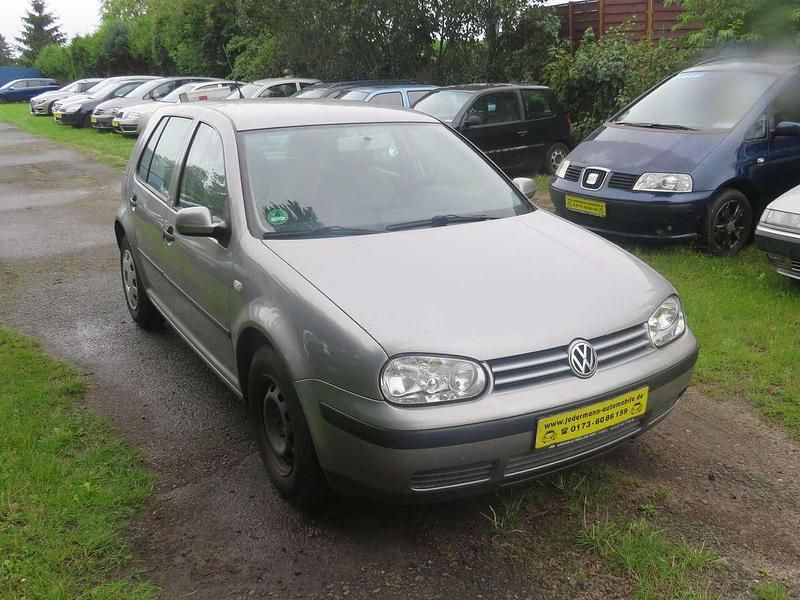 Grau Gebraucht 2002 VW Golf IV Limousine | 725 € (Superpreis) - Bild 1/4