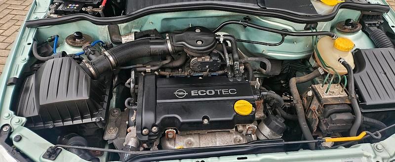 Gebraucht Opel Corsa 100 PS (73 kW) 2002 Kleinwagen