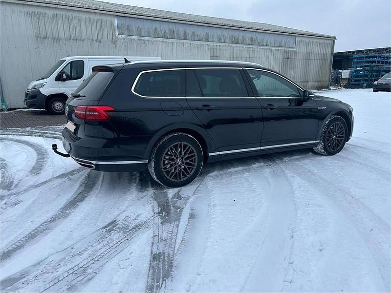 Gebraucht VW Passat Highline 190 PS (139 kW) 2018 Schwarz Kombi