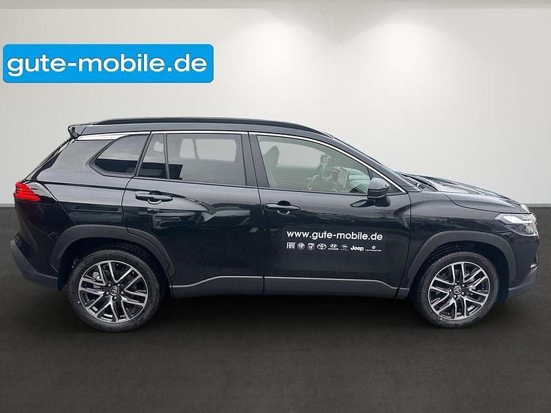 Neu Toyota Corolla Cross Team 152 PS (111 kW) 2025 Schwarz SUV
