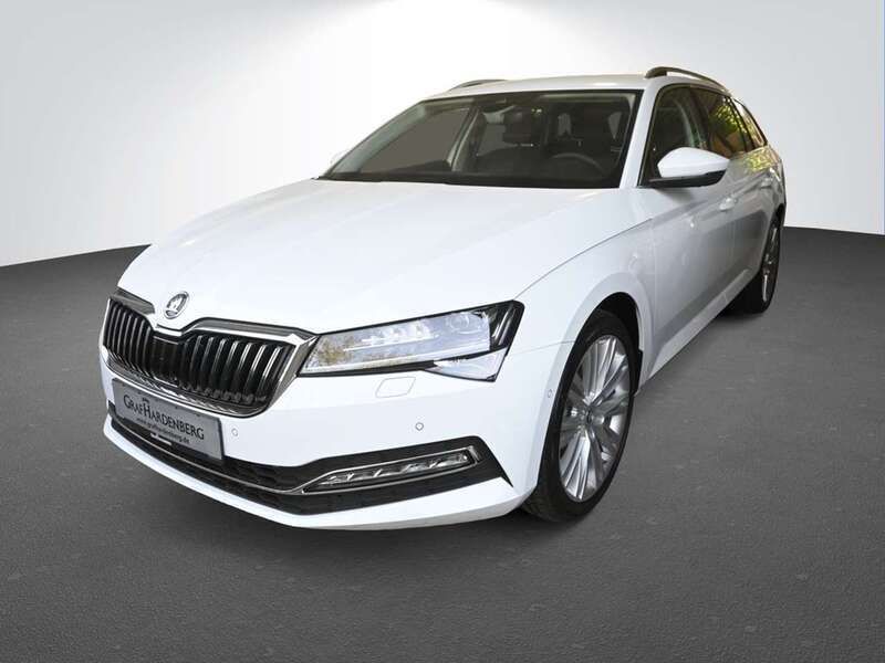 Moonweiß perleffekt Gebraucht 2024 Skoda Superb Style Kombi | 43.790 € (Guter Preis) - Bild 1/4