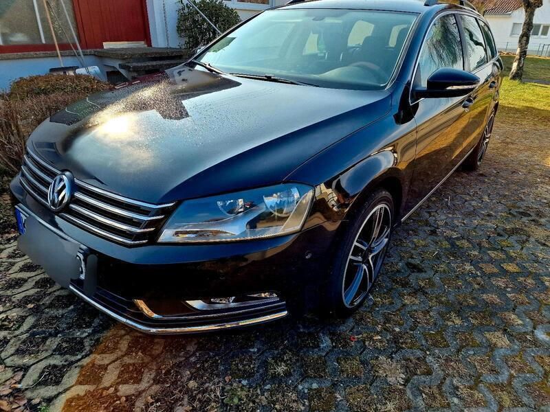 Schwarz Gebraucht 2012 VW Passat Kombi | 6.500 € (Guter Preis) - Bild 1/4