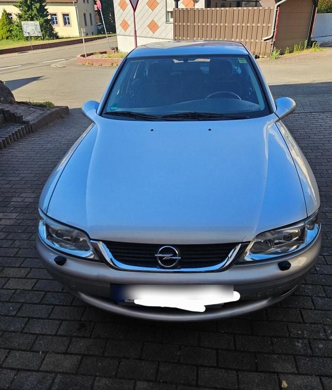 Silber Gebraucht 2001 Opel Vectra Limousine | 650 € (Guter Preis) - Bild 1/4