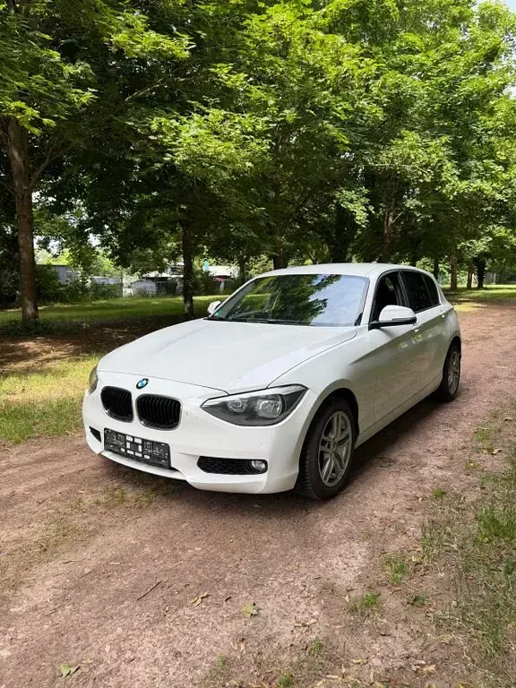 Gebraucht BMW 116 136 PS (100 kW) 2012 Weiß Kleinwagen