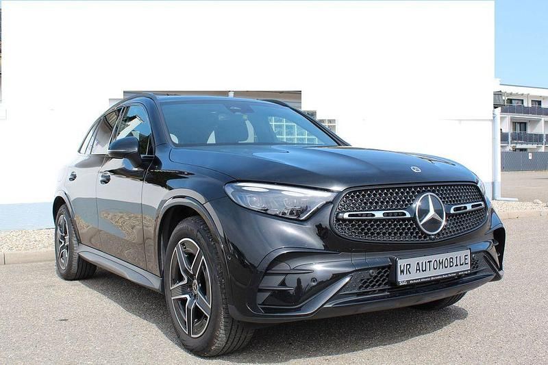 Gebraucht Mercedes GLC220 AMG 197 PS (144 kW) 2023 Schwarz SUV