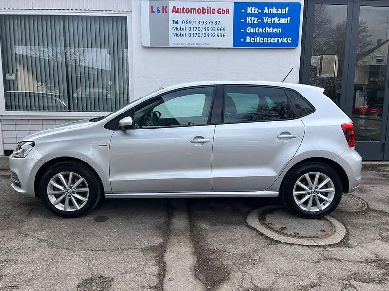 Gebraucht VW Polo LOUNGE 90 PS (66 kW) 2015 Silber Limousine