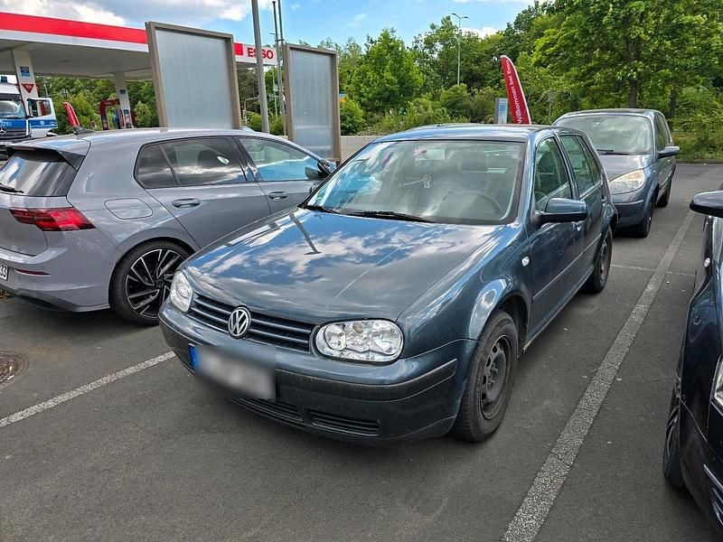 Blau Gebraucht 2001 VW Golf IV Limousine | 600 € (Superpreis) - Bild 1/4