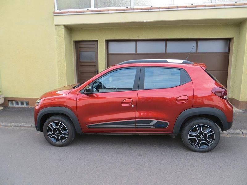 Gebraucht Dacia Spring Comfort Plus 33 kW (45 PS) 2022 Rot Kleinwagen