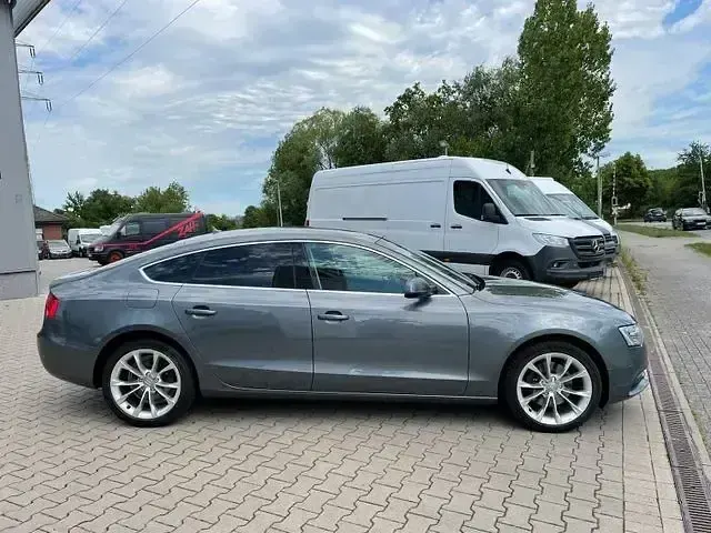 Gebraucht Audi A5 Sportback Business 218 PS (160 kW) 2017 Grau metallic Kleinwagen
