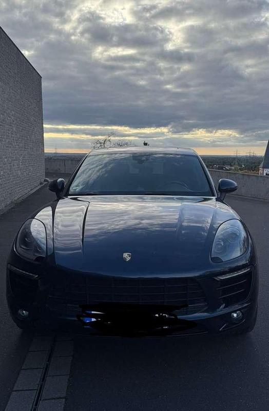 Blau Gebraucht 2015 Porsche Macan S SUV | 29.500 € (Guter Preis) - Bild 1/4