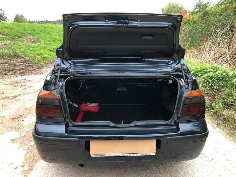 Gebraucht VW Golf Cabriolet Highline 101 PS (74 kW) 1998 Blau Cabrio