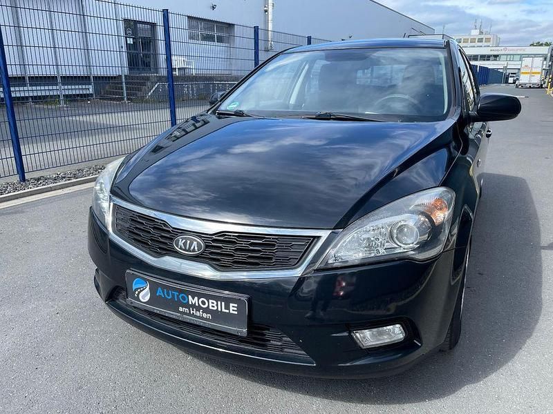 Gebraucht Kia Ceed Basis 90 PS (66 kW) 2009 Schwarz Kleinwagen