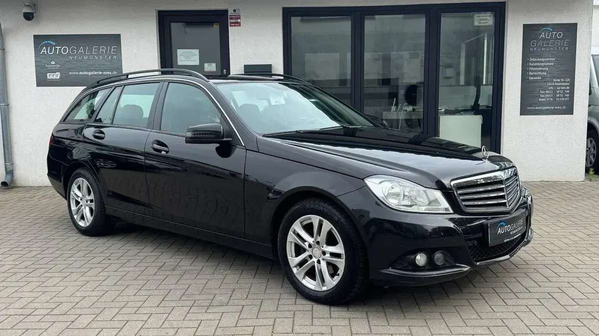 Gebraucht Mercedes C200 Elegance 136 PS (100 kW) 2013 Schwarz Kombi