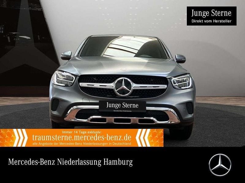 Grau Gebraucht 2021 Mercedes GLC300e Limousine | 42.890 € (Fairer Preis) - Bild 1/3