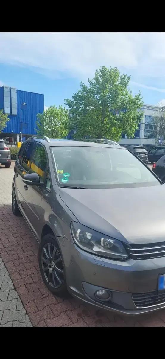 Gebraucht VW Touran 105 PS (77 kW) 2011 Grau Van / Kleinbus