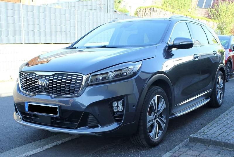 Grau Gebraucht 2018 Kia Sorento GT-Line SUV | 22.689 € (Superpreis) - Bild 1/4