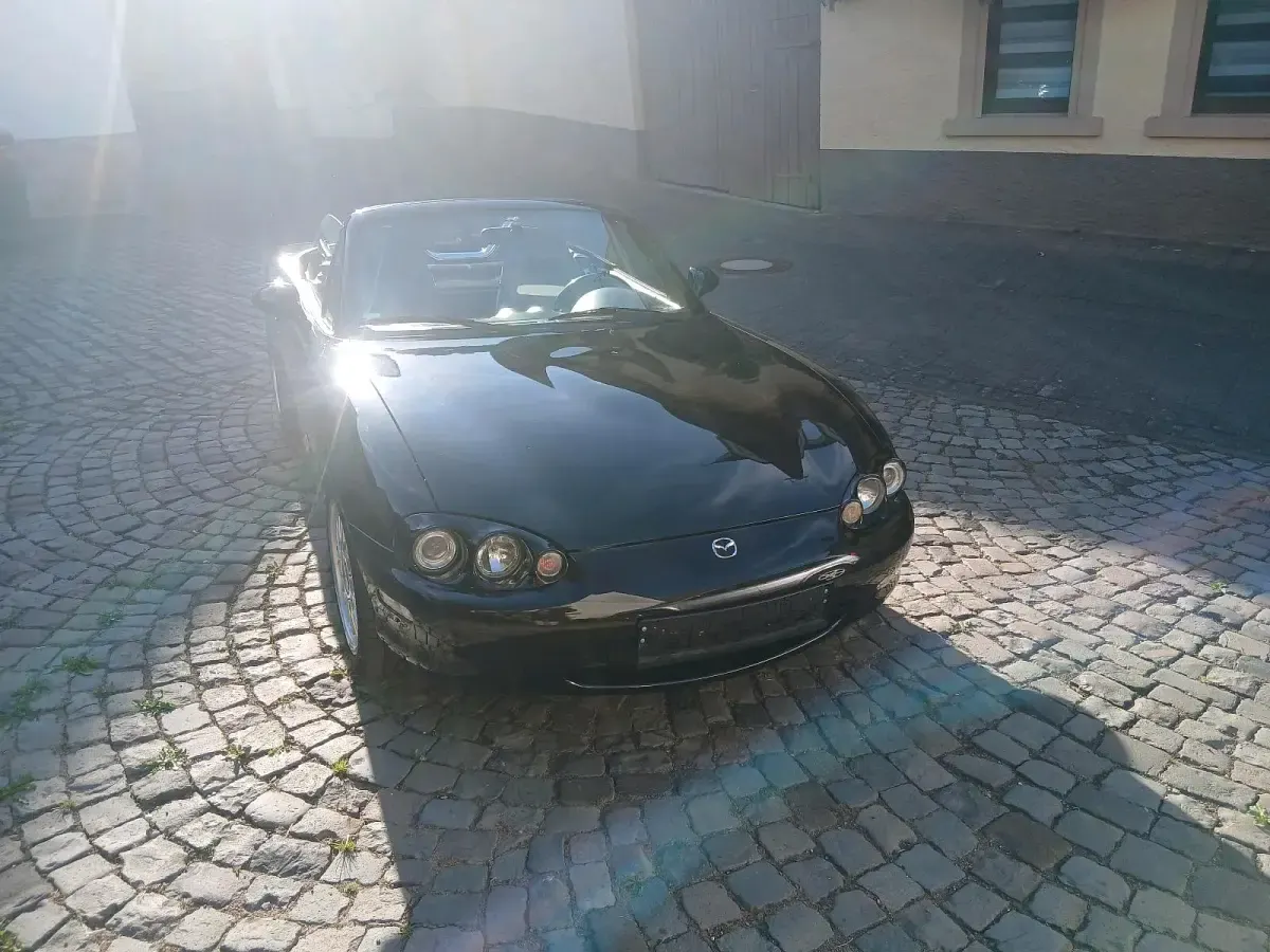 Gebraucht Mazda MX5 110 PS (80 kW) 2004 Schwarz Cabrio