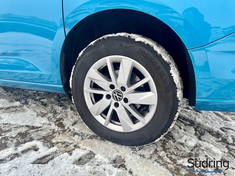 Second-hand VW Caddy Maxi California 122 CP (89 kW) 2024 Albastru Monovolum