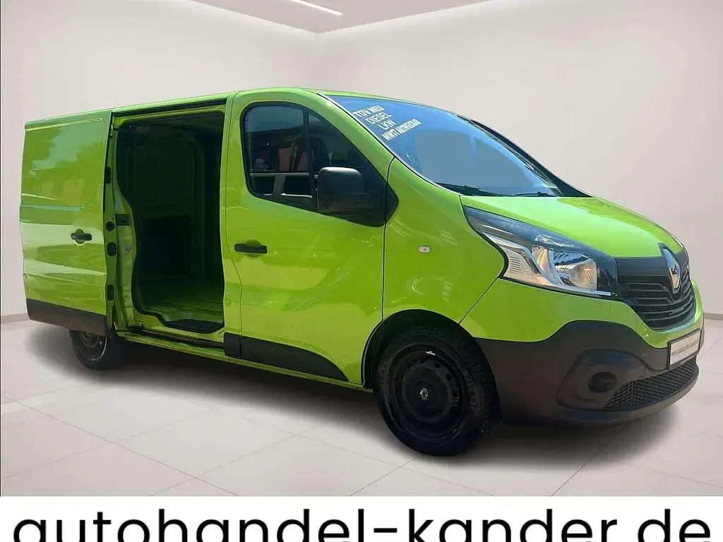 Gebraucht Renault Trafic Komfort 95 PS (69 kW) 2017 Grün Van / Kleinbus