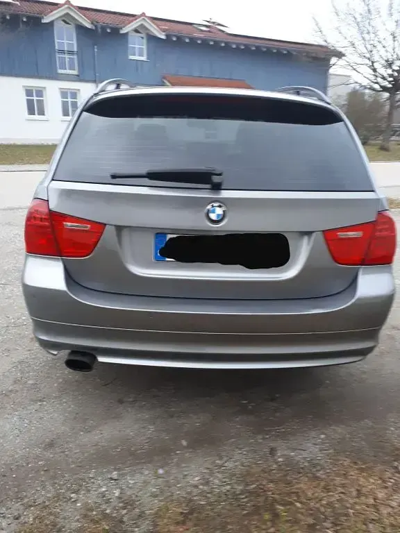 Gebraucht BMW 320 Sport Line 170 PS (125 kW) 2009 Silber Kombi