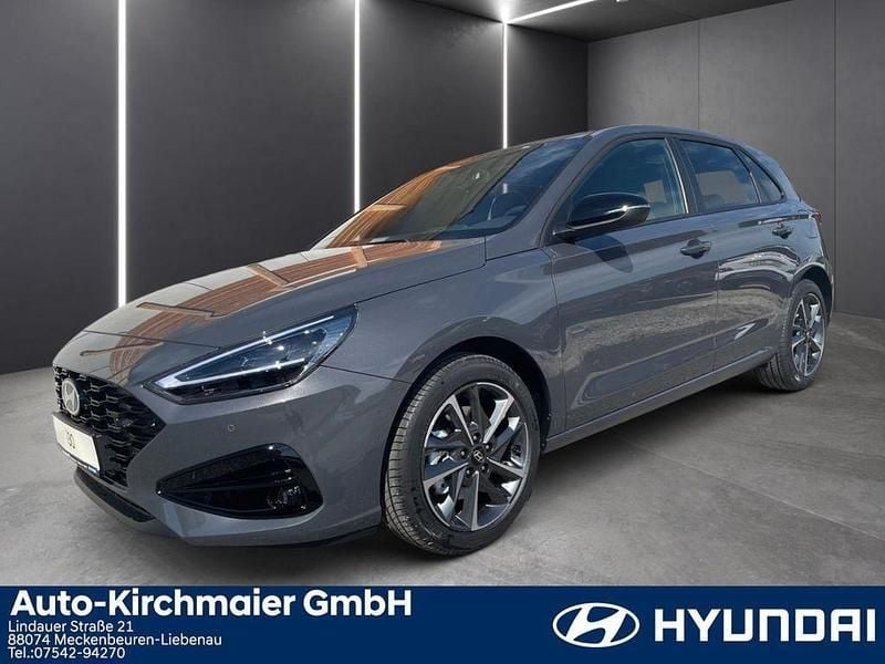 Grau Neu 2025 Hyundai i30 Advantage Limousine | 25.580 € (Etwas zu teuer) - Bild 1/4