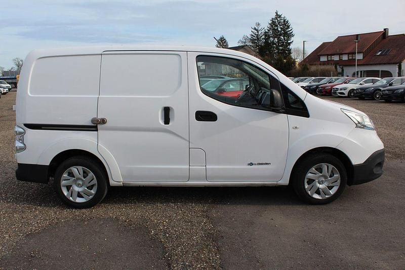Gebraucht Nissan e-NV200 Tekna 80 kW (109 PS) 2014 Weiß Van / Kleinbus