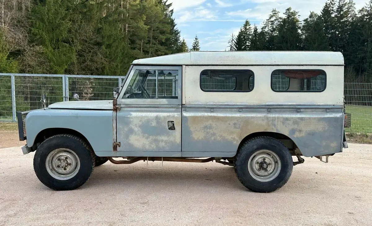 Usado Land Rover 2 86 CV (63 kW) 1970 Gris SUV