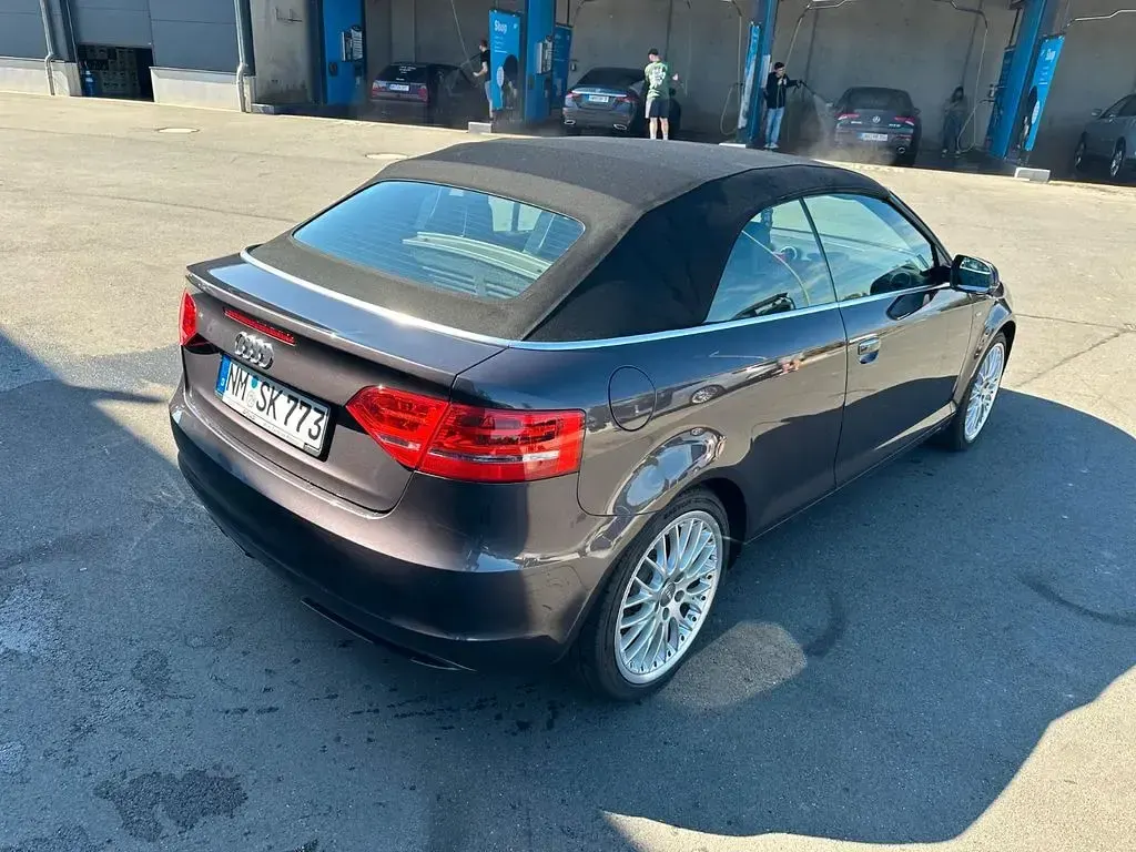 Gebraucht Audi Cabriolet Sport 140 PS (102 kW) 2013 Violett Cabrio