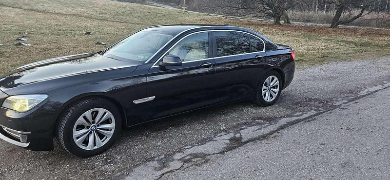 Używany BMW 740L 320 KM (235 kW) 2014 Czarny Sedan/Limuzyna
