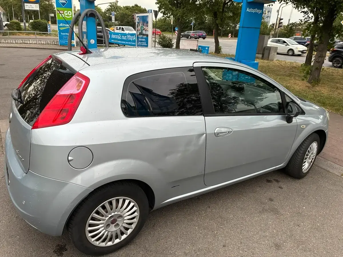 Gebraucht Fiat Punto 65 PS (47 kW) 2009 Silber Kleinwagen