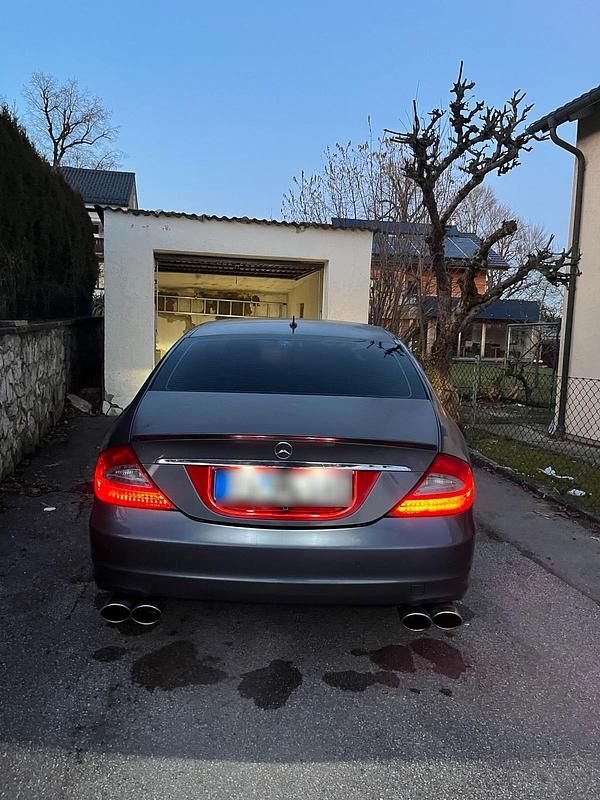 Gebraucht Mercedes CLS350 265 PS (194 kW) 2011 Andere farben Coupé