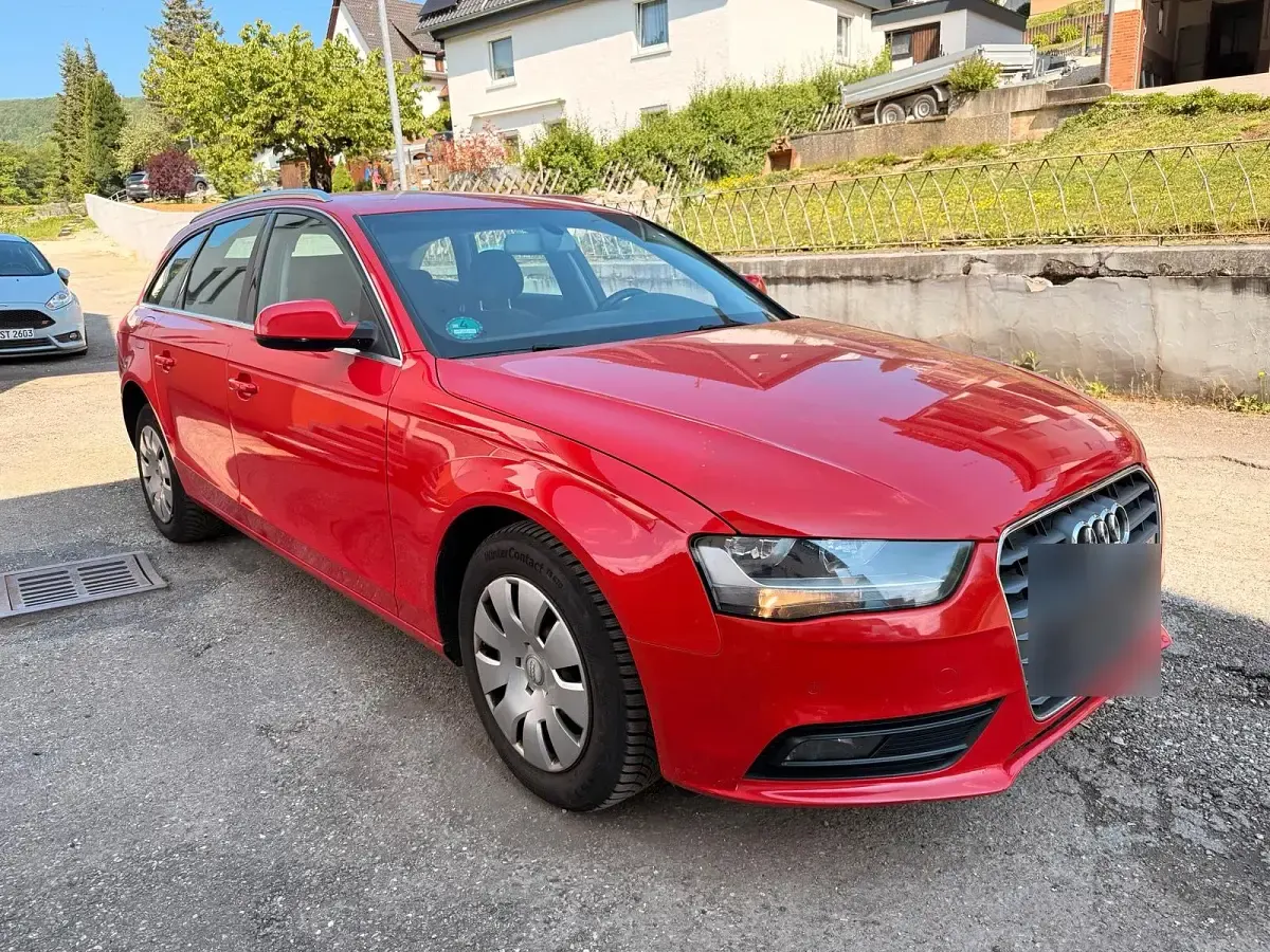 Gebraucht Audi A4 150 PS (110 kW) 2014 Rot Kombi