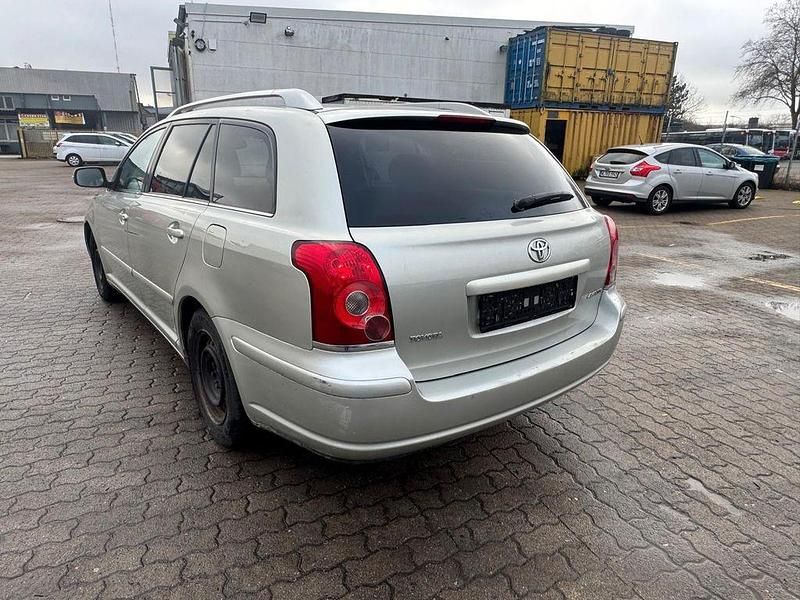 Gebraucht Toyota Avensis Sol 129 PS (94 kW) 2008 Grau Kombi